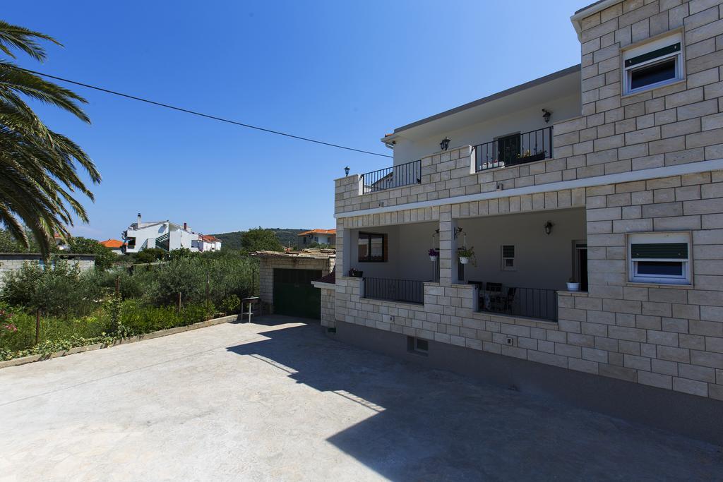 San Apartments Слатине Екстериор снимка
